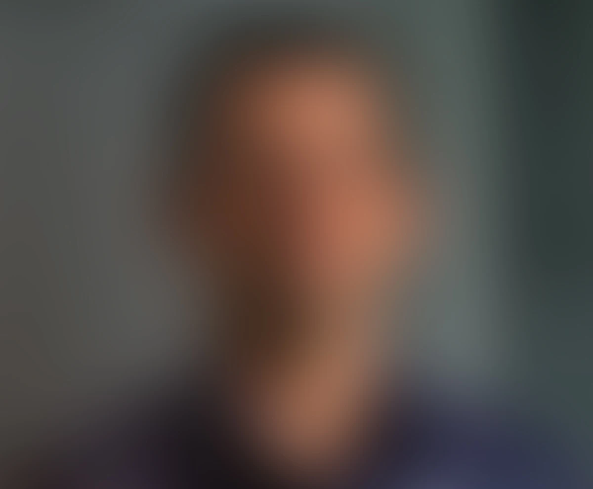 B Blurred