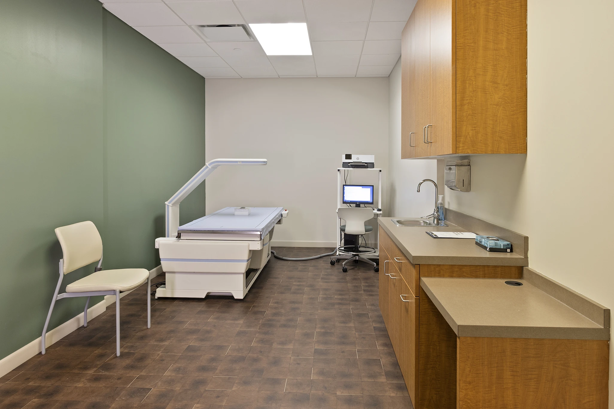 True Health Buffalo Grove DEXA scan and bone density testing room with in-office diagnostic equipment
